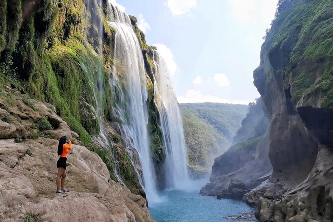 Tamul Waterfall and Water Cave on a Wooden Canoe - Directions