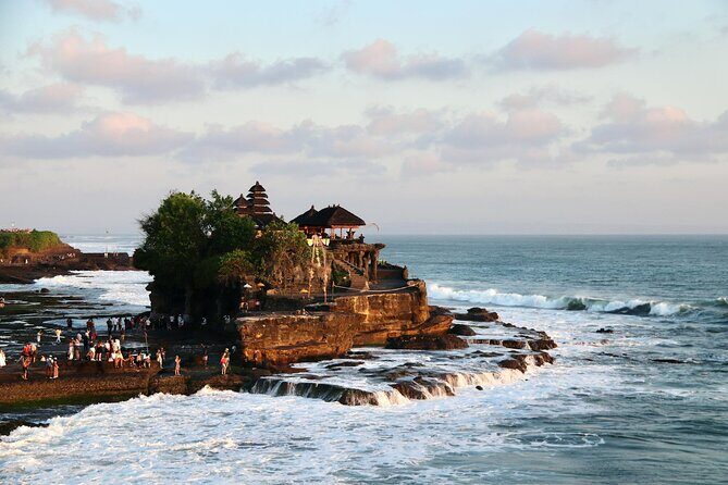 Tanah Lot Temple & Coastal Sunset Tour - Good To Know