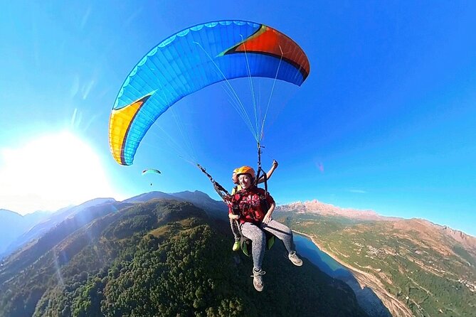 Tandem Paraglider in the Pyrenees (Panticosa) Video of the Flight - Equipment Required for Tandem Paragliding