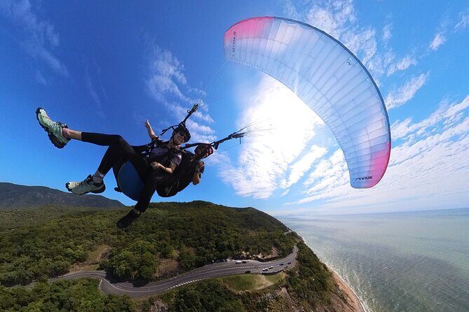 Tandem Paragliding Cairns - An Honest Look at the Cairns Tandem Paragliding Experience