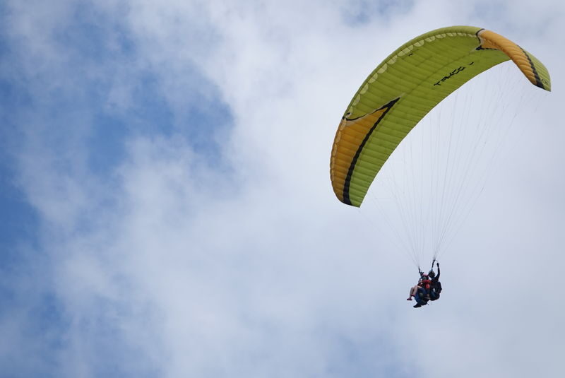Tandem Paragliding Experience in Borneo Ranau & Kokol Hill - A mountain flight with a short runway in the sky