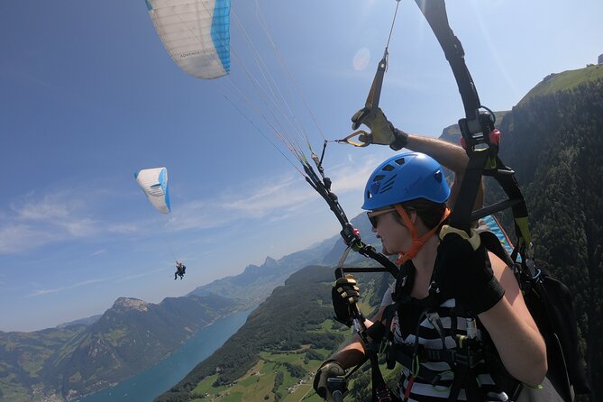 Tandem Paragliding Flight in the Lucerne Region - Meeting and Pickup