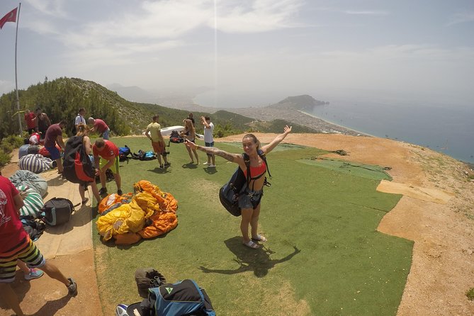 Tandem Paragliding in Alanya - Landing on Cleopatra Beach
