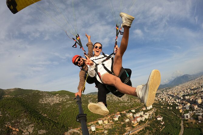 Tandem Paragliding in Alanya With Professional Licensed Pilots - Positive Aspects of the Paragliding Experience