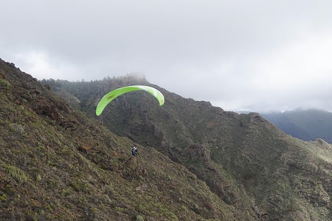 Tandem Paragliding in Tenerife - Expectations and Requirements