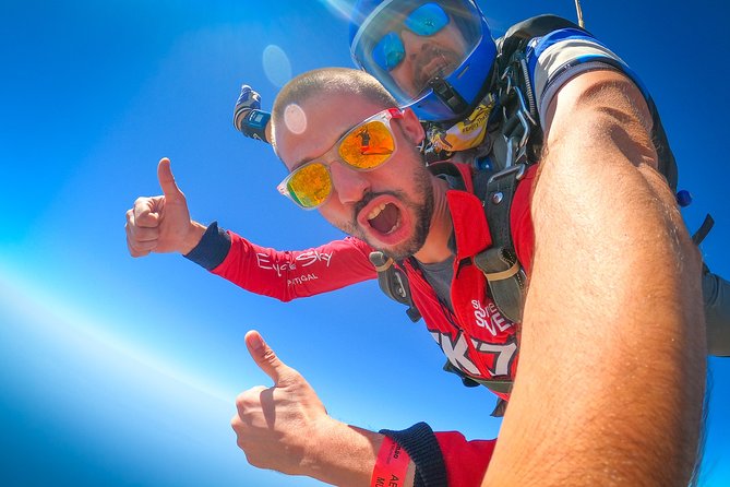 Tandem Skydiving Algarve 10.000ft — 3500m - End Point and Meeting Point Information