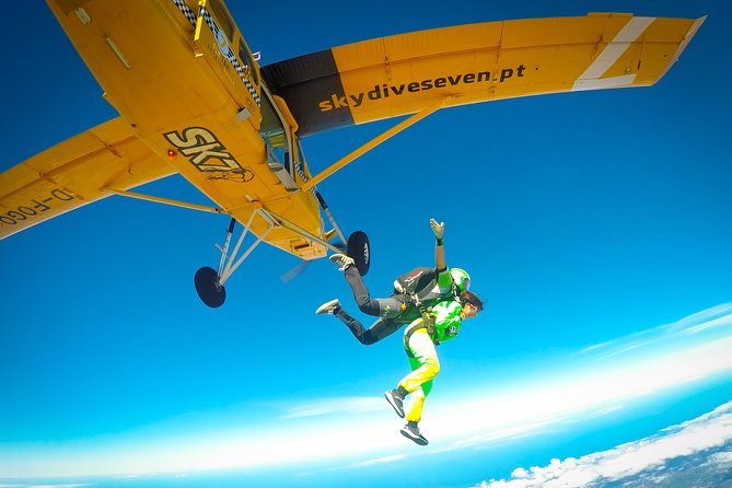 Tandem Skydiving Algarve 10.000ft — 3500m - Common Questions