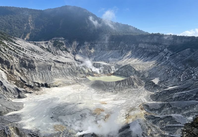 Tangkuban Perahu Volcano & Sari Ater Hot Spring Private Tour from Jakarta - Two stops, two different reasons to go