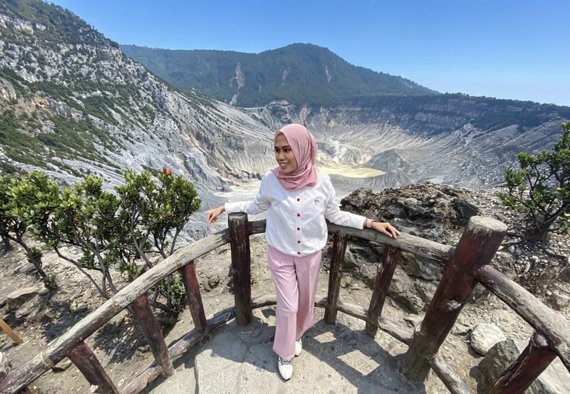 Tangkuban Perahu Volcano & Sari Ater Hot Spring Private Tour from Jakarta - Why Sari Ater changes the pace