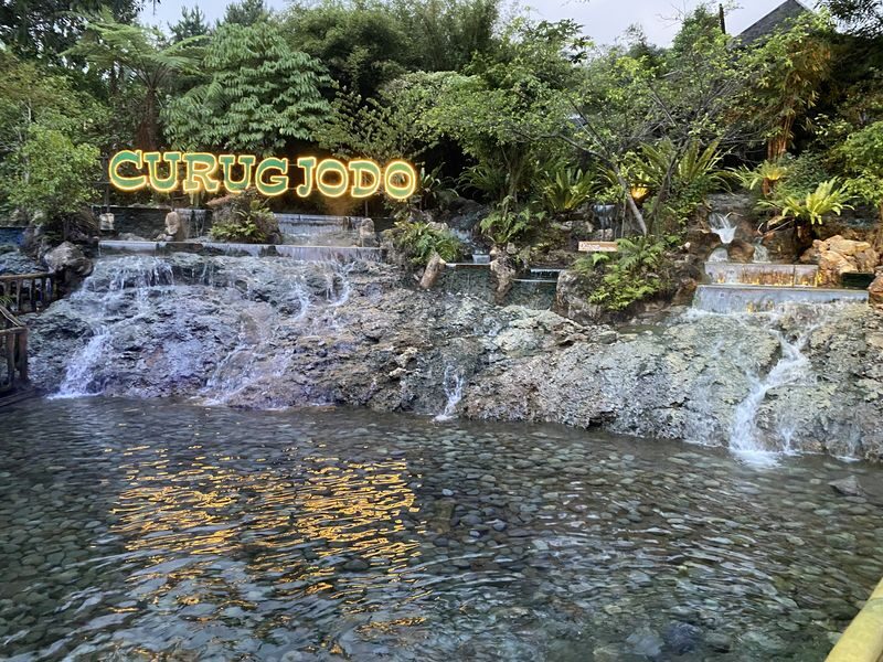 Tangkuban Perahu Volcano & Sari Ater Hot Spring Private Tour from Jakarta - Does the starting price represent good value?