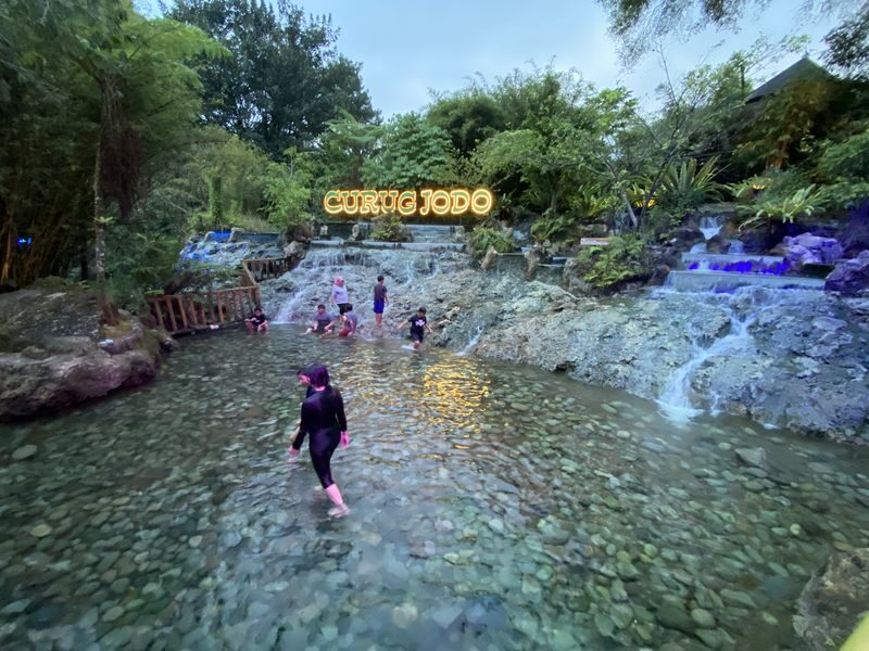 Tangkuban Perahu Volcano & Sari Ater Hot Spring Private Tour from Jakarta - Booking, cancellation, and weather