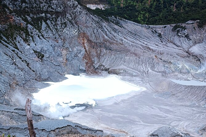 Tangkupan Parahu Volcano Bandung Private Tour - Good To Know