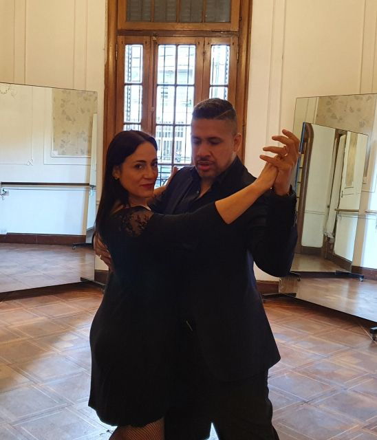 Tango Lesson in Buenos Aires With Professional Dancers - Experience Overview