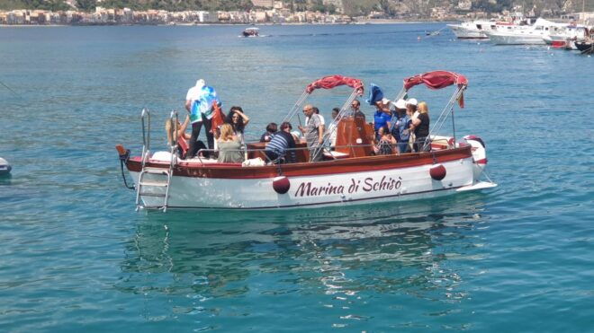 Taormina: Boat Cruise With Swimming and Aperitif - Description