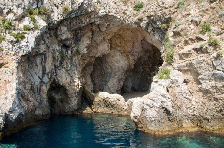 Taormina Giardini Naxos Boat Tour Isola Bella Aperitif Swing - Good To Know