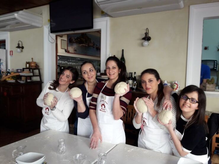 Taormina: Half-Day Pizza Making Class - Activity Details