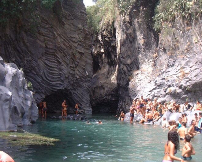 Taormina: Mount Etna and Alcantara Gorges Tour - Customer Reviews