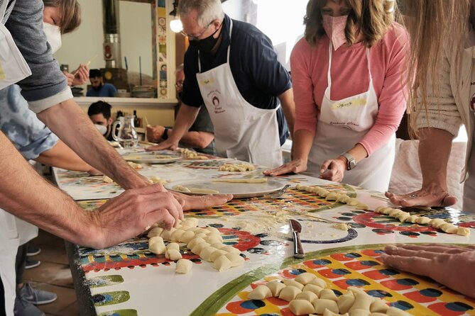 Taormina Pizza Making Class- From Messina - Pickup Details