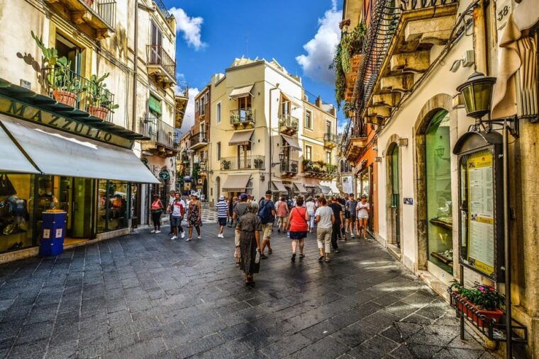 Taormina: Private tour with English/Romanian/Spanish/French/Italian guide - The Sum Up