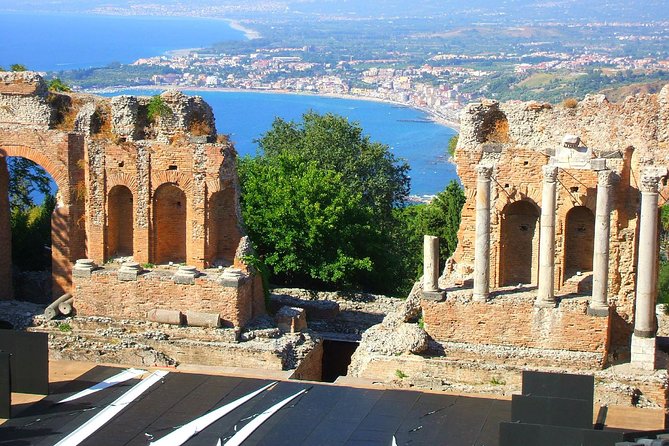 Taormina Walking Tour: One of the Most Incredible Places to Visit in the World - Meeting and Logistics