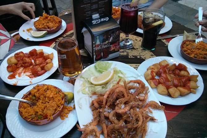 Tapas and Wine Tasting Tour in Seville Small Groups and Jewish Quarter - Small Group Atmosphere