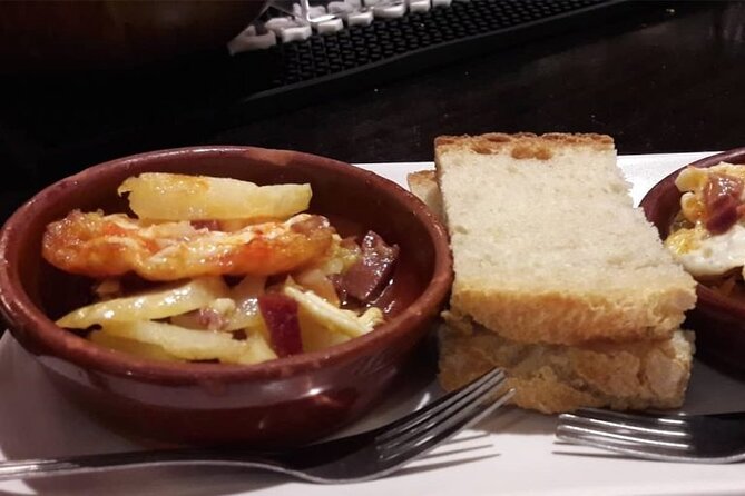 Tapas Tour With Drinks and Tapas Included at Old Town of Santiago - Meeting Point and Start Time