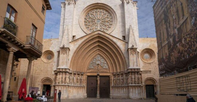 Tarragona: Cathedral Entry Ticket - Language Options and Accessibility