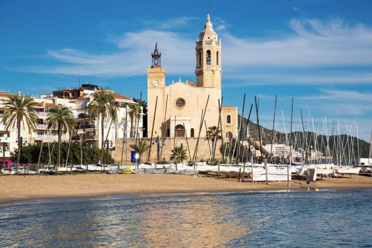 Tarragona & Sitges Small Group Full-Day Tour - Tour Duration and Guide Details