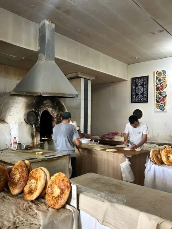 Tashkent: Bake Uzbek Bread + Chorsu Bazaar - Who should book this tour?