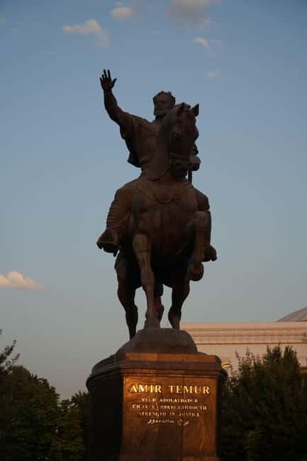 Tashkent city Night Tour with Dinner & Free Pro Photography - Good To Know