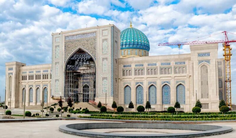 Tashkent City Walking & Food Tour: 10:00 AM or 17:00 PM - Exploring the Itinerary in Detail