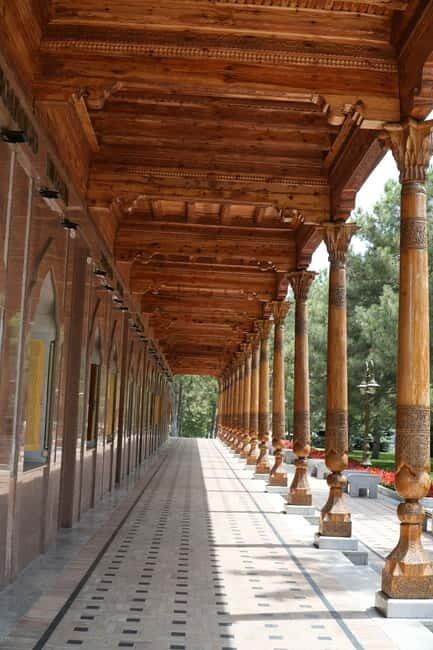 Tashkent: Culture, History and Photography Guided Tour - Cultural Insights and Local Context