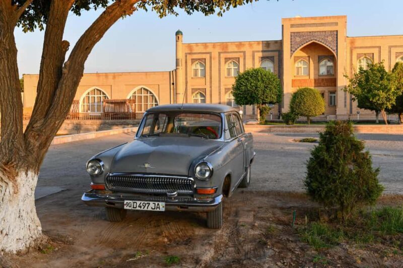Tashkent: Retro City Tour with Cooking Class & Lunch - Exploring Tashkent in a Retro Car