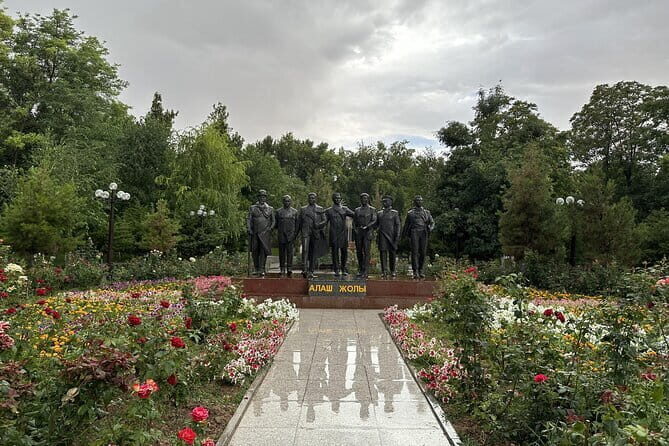 Tashkent Shymkent Guided Day Tour - The Old Town and Citadel: A Walk Through Time