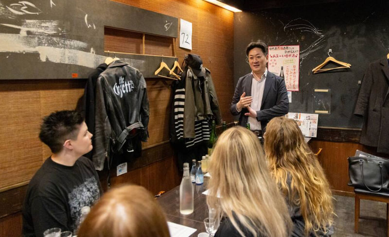Taste a variety of sakes with a sake sommelier - Why the sommelier makes a difference