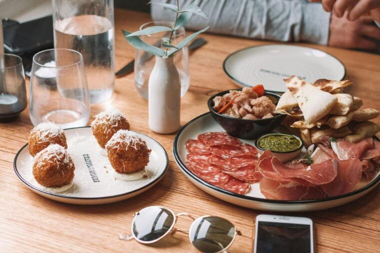 Taste Barcelona: Tapas & Wine Experience - Itinerary Highlights