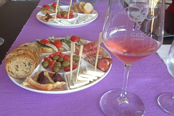 Taste of Korcula by Bike Tour (Food & Drink Tasting) - Meeting Information