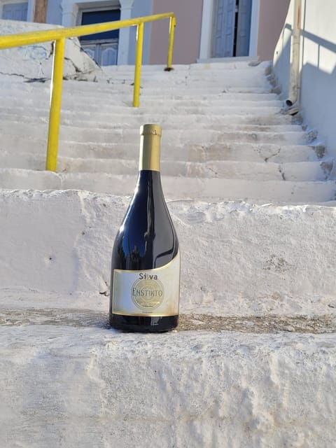 Tasting/Discovering Cretan Grape Varieties by the Seaside! - Experience Highlights