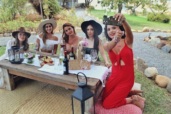 Tasting in the gardens - The Itinerary: What to Expect from Start to Finish