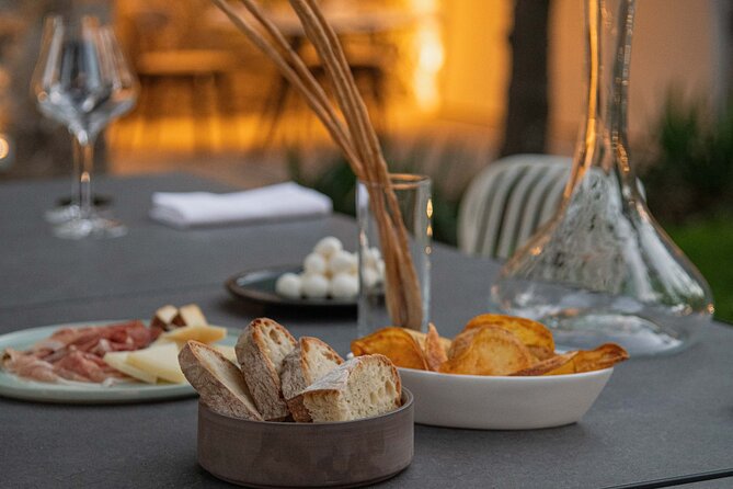 Tasting of 5 Wines With Typical Products in Sorrento - Wine Varieties and Pairings