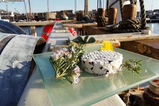 Tasting of Seaweed Cheeses - Tips for Tasting Seaweed Cheeses