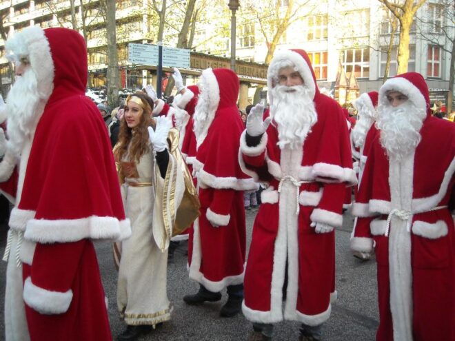 Tasty Christmas Tour Hamburg - Seasonal Flavors and Specialties