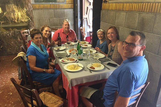 Tasty Roman Lunch Food Tour Around the Farmers Market, Pantheon & Trevi Fountain - Tour Overview and Details