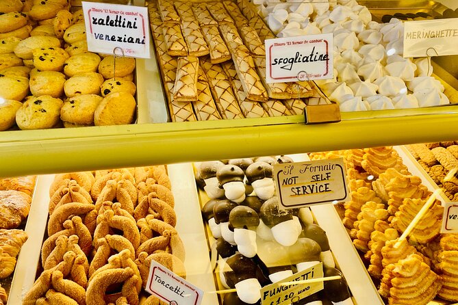 Tasty Street Food Tour of Venice City Center With Cicchetti & Local Specialties - Historic Neighborhoods to Visit