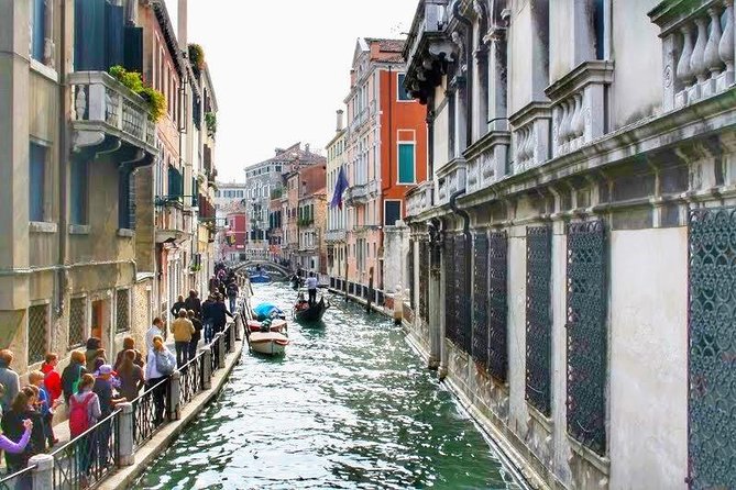 Tasty Venice Dinner Food Tour Around Jewish Ghetto & Cannaregio Quarter - Indulge in Venetian Specialties: Risotto, Pasta, and More