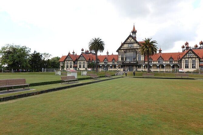 Taup to Auckland via Rotorua and Hobbiton - Good To Know