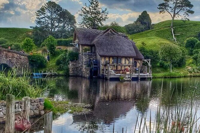 Taup to Auckland via Rotorua and Hobbiton - Arrival in Auckland, the City of Sails