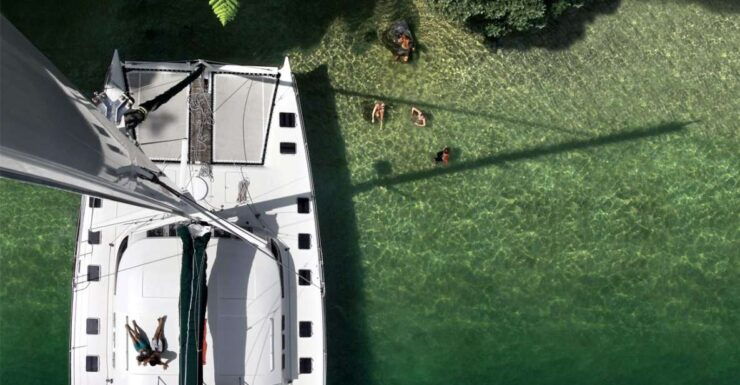 Taupo: Māori Rock Carvings Lake Taupo Sailing Tour - Experience