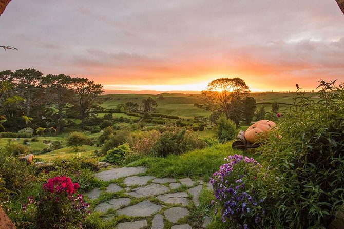Tauranga - Magical Hobbiton Movie Set - Private Shore Excursion. - Meeting and Pickup