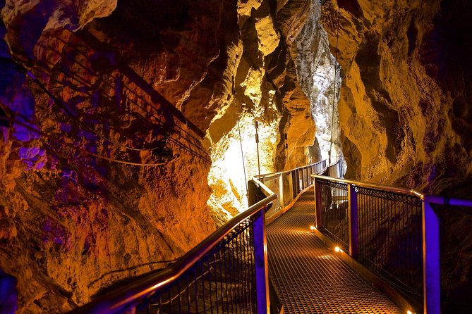 Tauranga - Waitomo "Glow-Worm Caves" Lunch at Hobbiton. - Additional Information
